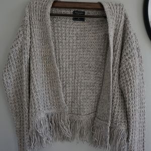 A&F Cropped Bohemian Shrug | Grey & Pink